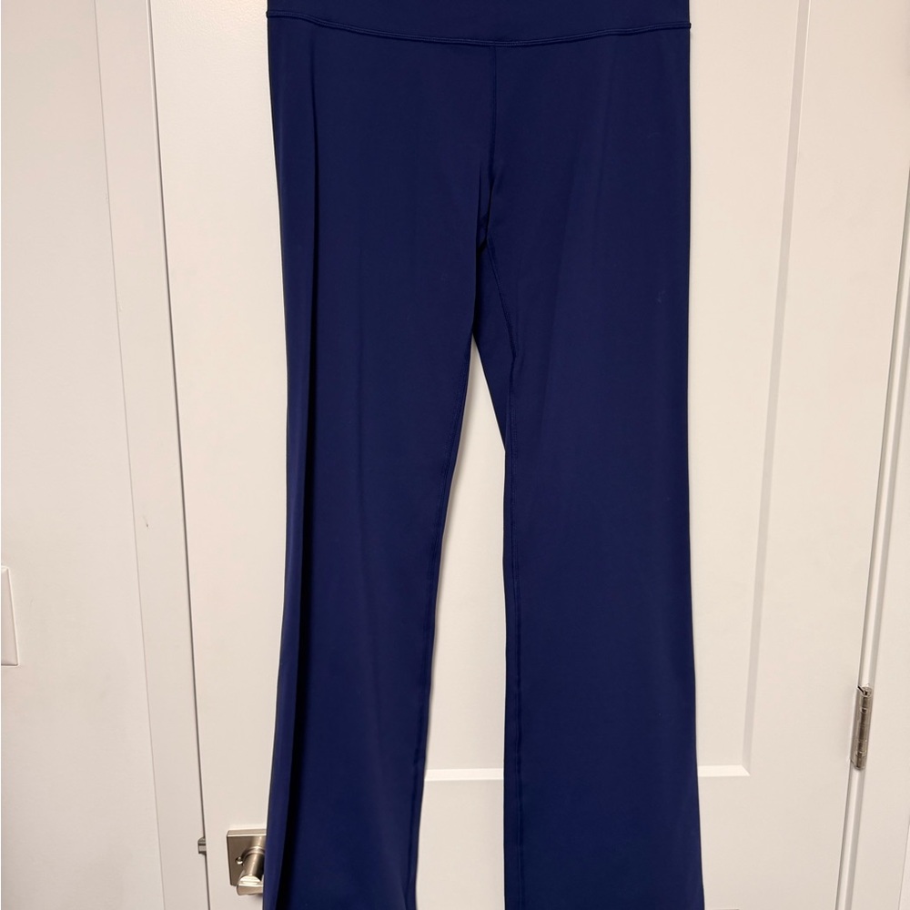 Lululemon Navy Blue Groove Pant Flare Leggings – Size 10 Tall – NWOT